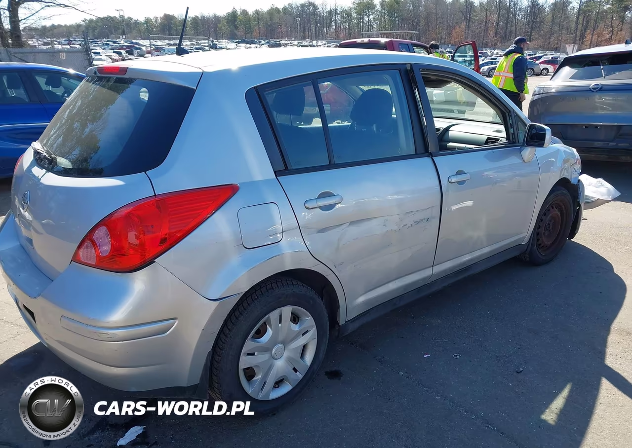 2011 Nissan Versa 1.8S VIN:3N1BC1CPXBL430822 - 4
