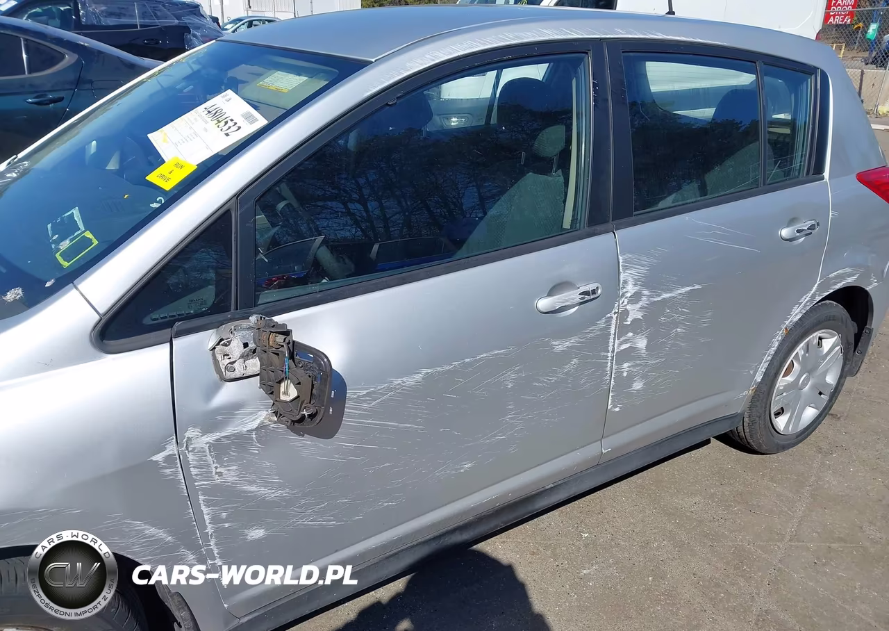 2011 Nissan Versa 1.8S VIN:3N1BC1CPXBL430822 - 6