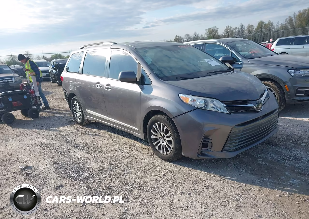 2019 Toyota Sienna Xle 8 Passenger – zdjęcie 1 z 17
