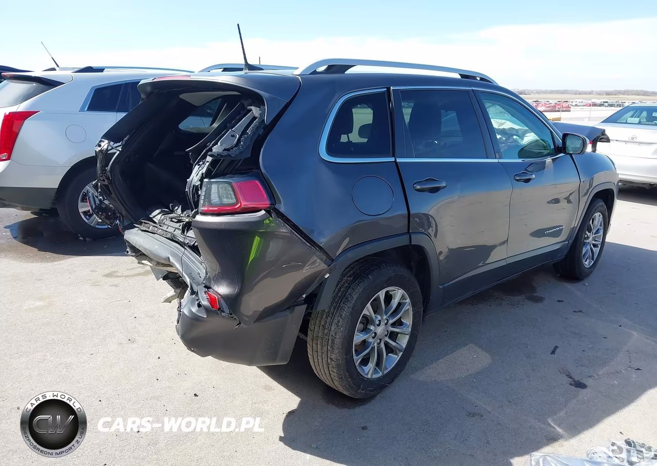 2019 Jeep Cherokee Latitude Plus Fwd VIN:1C4PJLLB3KD420549 - 4