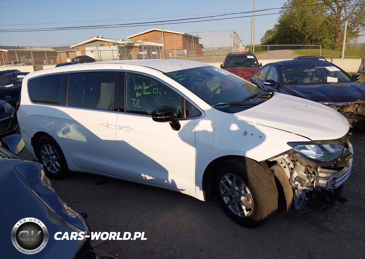 2025 Chrysler Voyager Lx VIN:2C4RC1CG4SR605693 - 14
