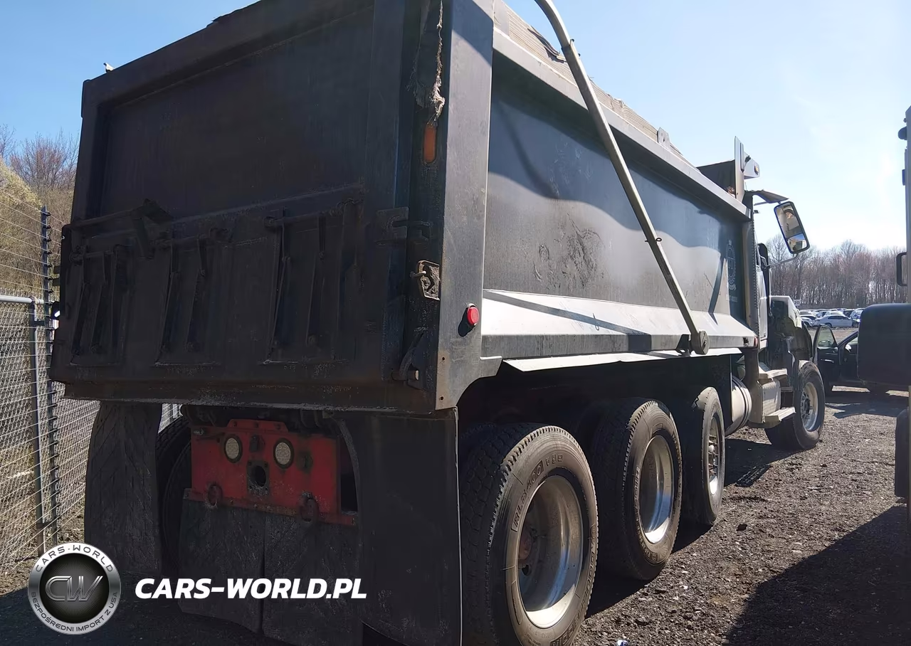 2017 Western Star 4700 Set Forward Axle VIN:5KKMAVDV1HPJB8993 - 4