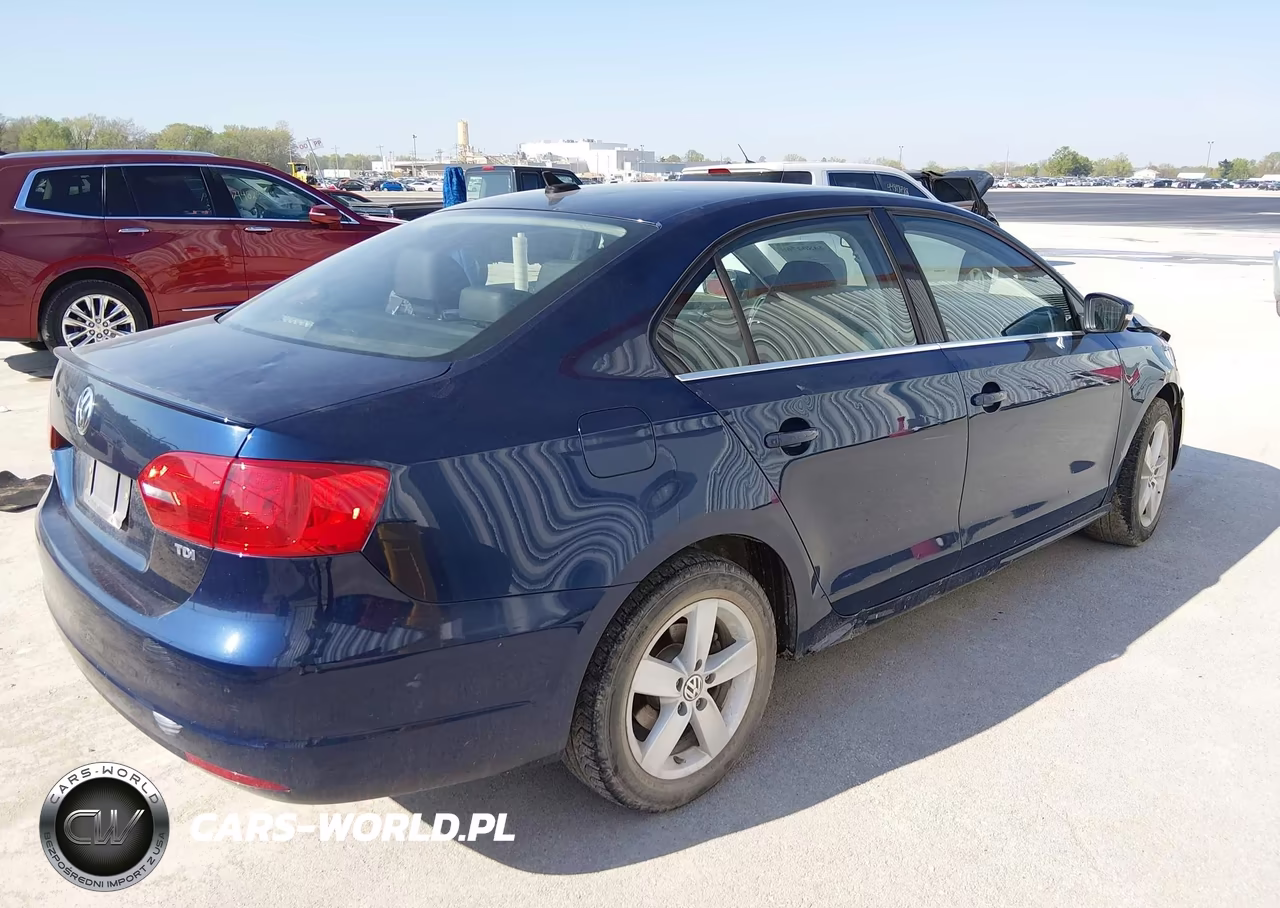 2012 Volkswagen Jetta 2.0L Tdi VIN:3VWLL7AJ2CM326692 - 4