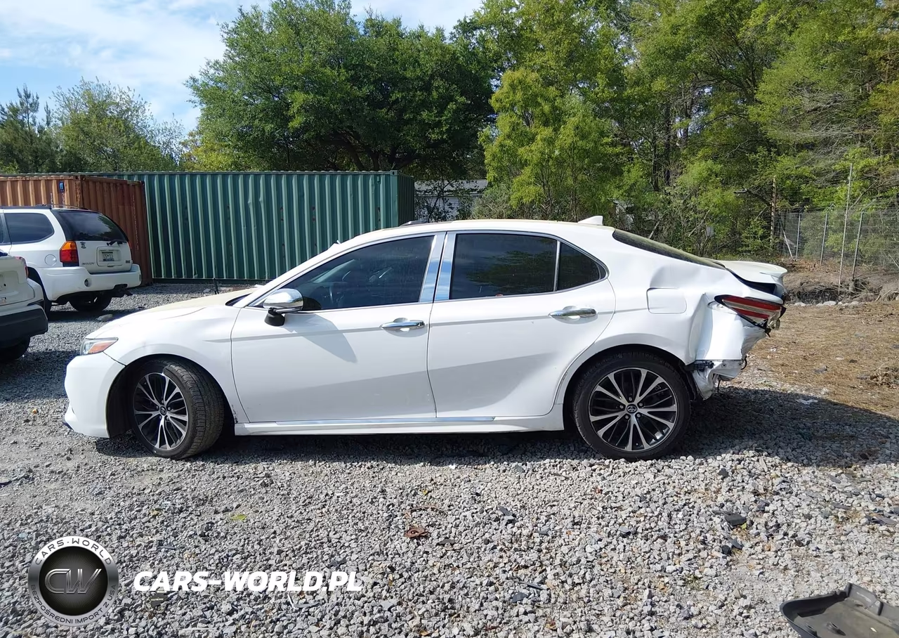 2018 Toyota Camry Se VIN:4T1B11HK5JU542606 - 15