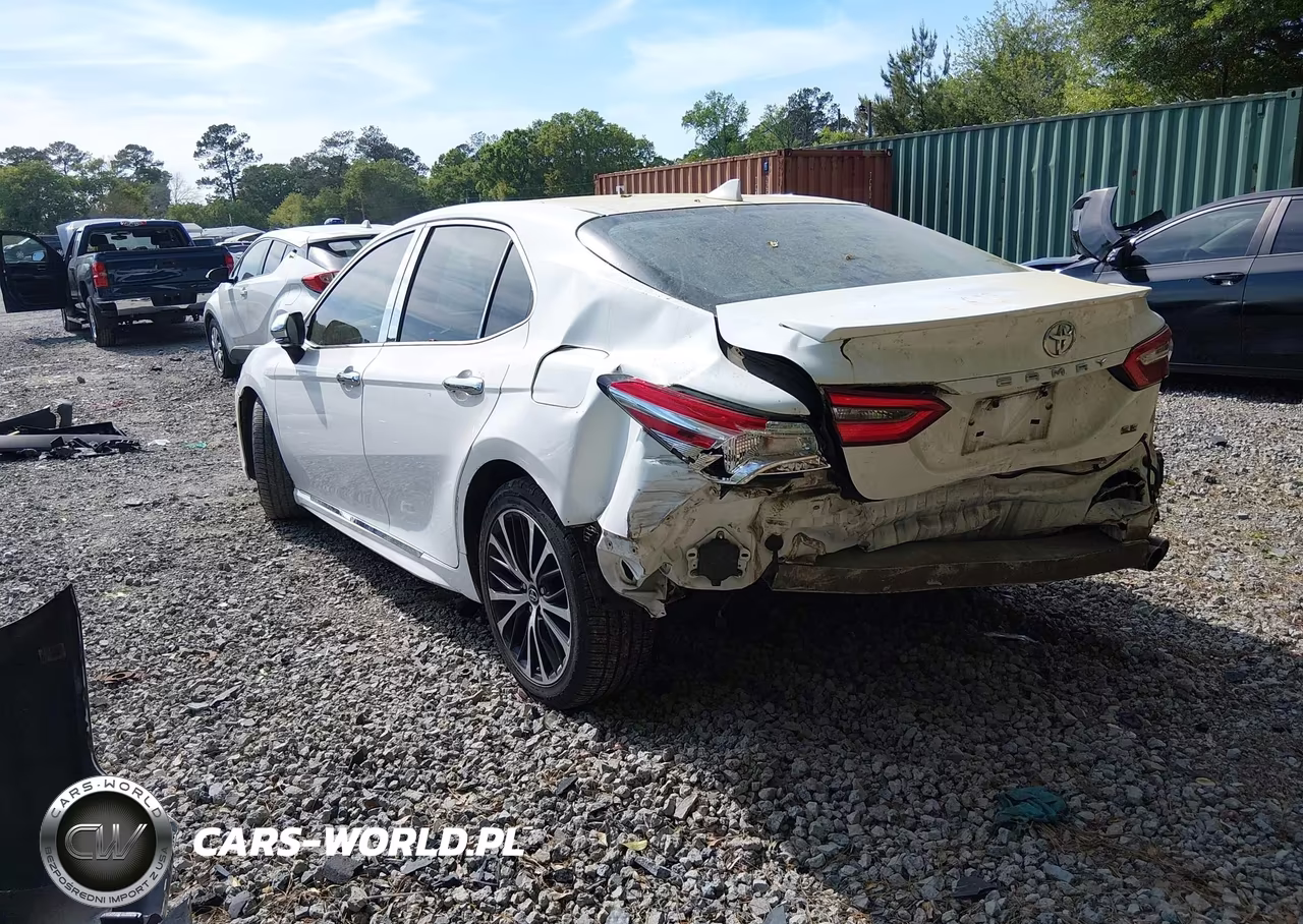 2018 Toyota Camry Se VIN:4T1B11HK5JU542606 - 3