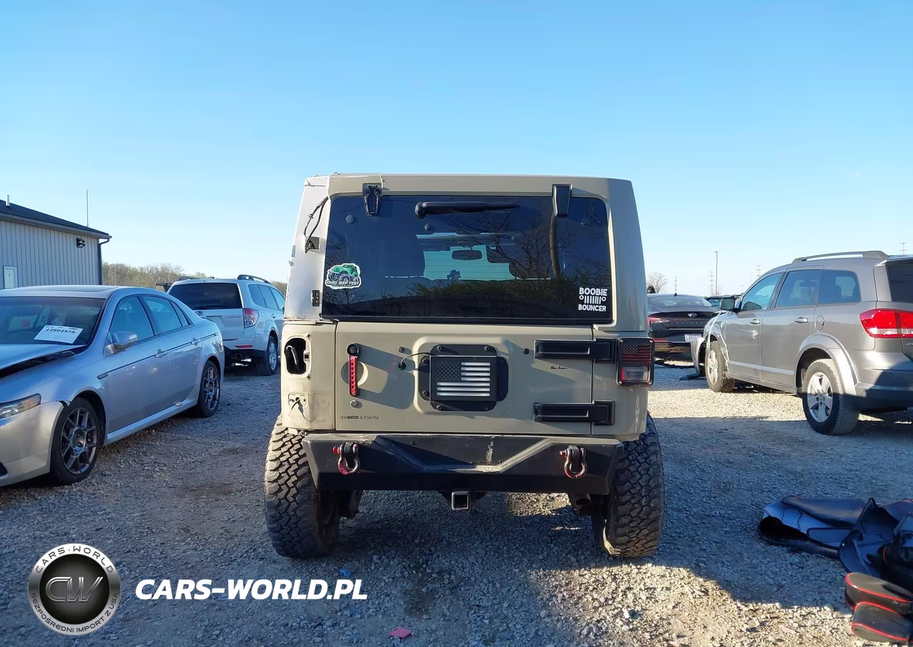 2017 Jeep Wrangler Unlimited Rubicon 4X4 VIN:1C4BJWFG2HL694312 - 17