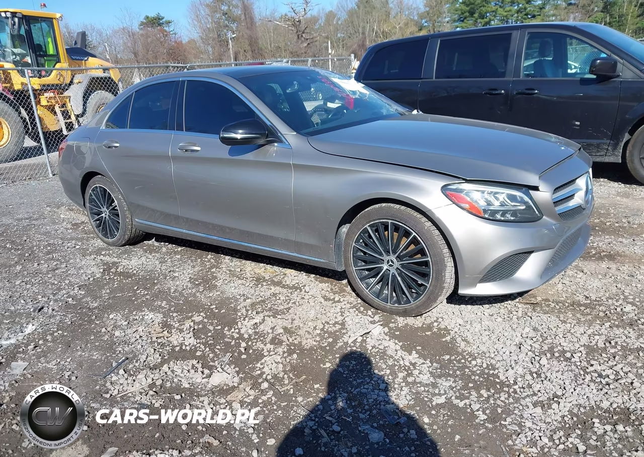 2019 Mercedes-Benz C 300 – zdjęcie 1 z 17