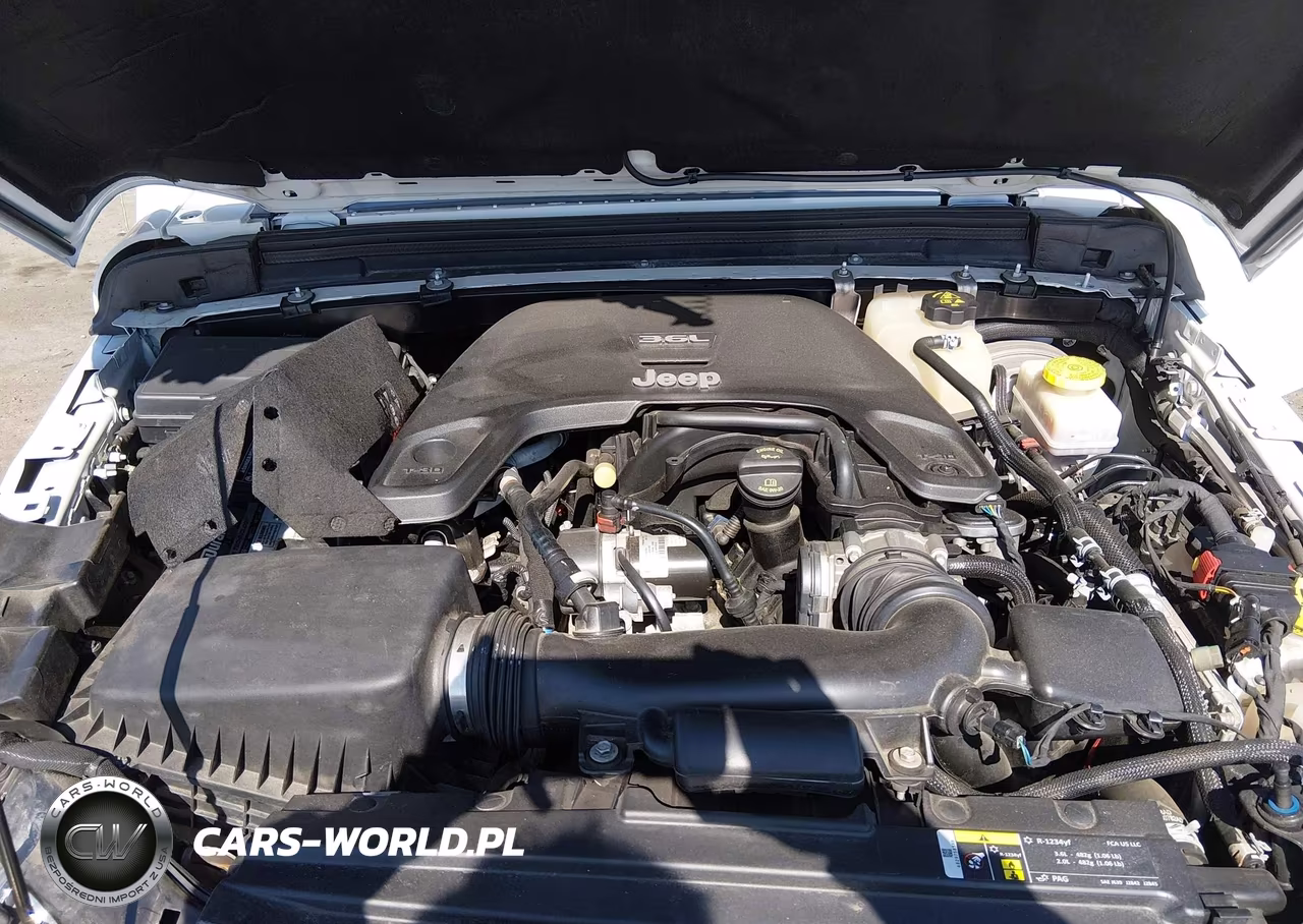 2020 Jeep Wrangler Unlimited Sahara 4X4 VIN:1C4HJXEG6LW167530 - 10