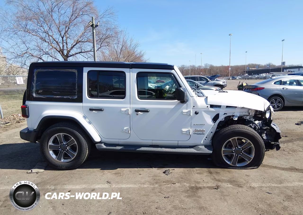 2020 Jeep Wrangler Unlimited Sahara 4X4 VIN:1C4HJXEG6LW167530 - 13