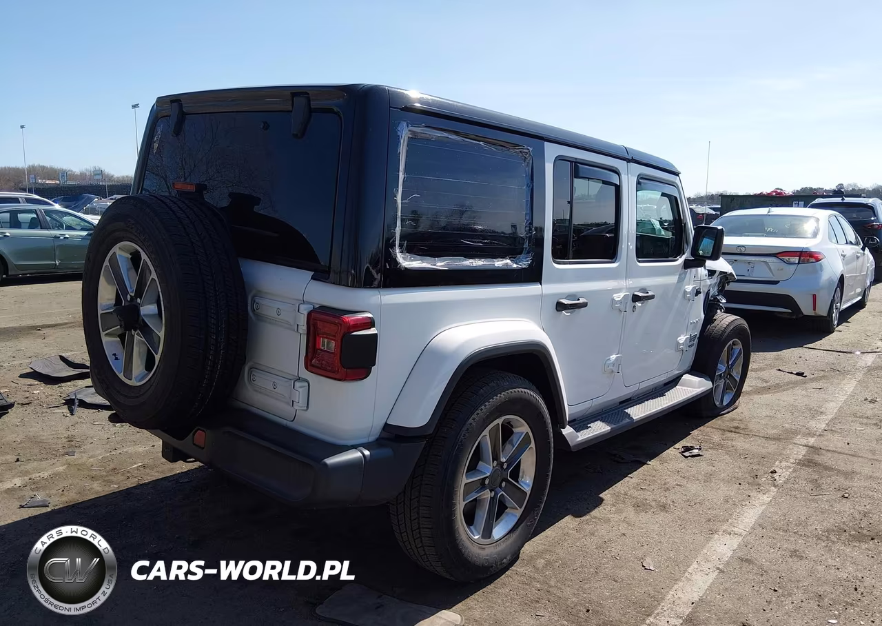2020 Jeep Wrangler Unlimited Sahara 4X4 VIN:1C4HJXEG6LW167530 - 4