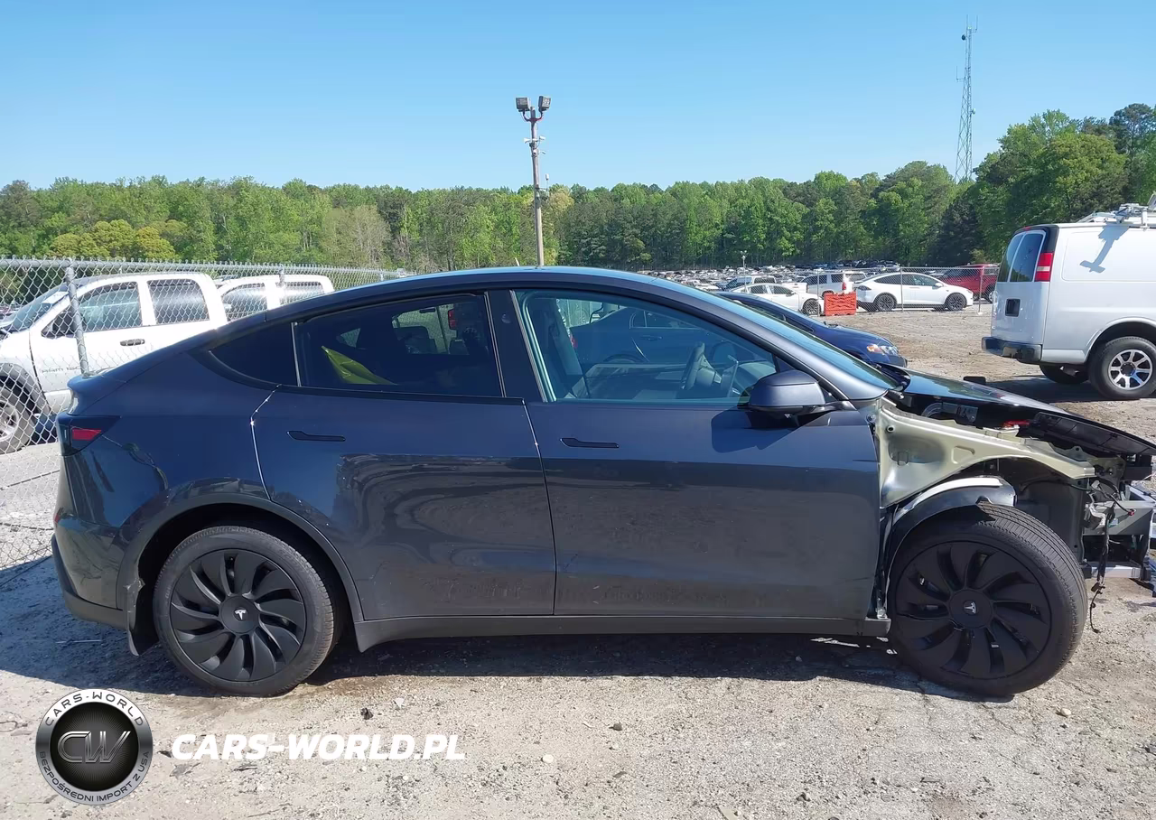 2026 Tesla Model Y All-Wheel Drive-Long Range Launch Series-Premium All-Wheel Drive VIN:7SAYGDEE6TA469741 - 14