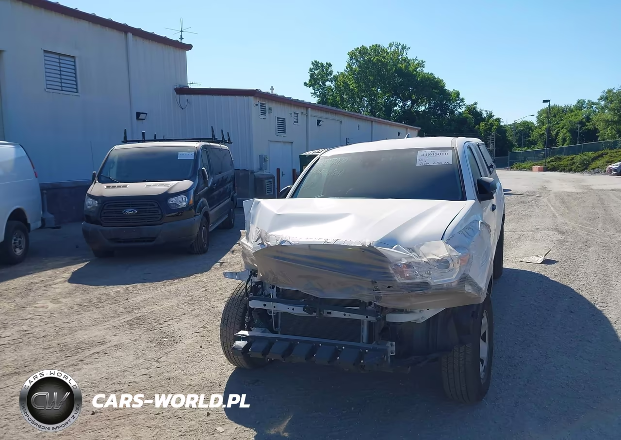 2022 Toyota Tacoma Sr VIN:3TYRX5GN0NT042713 - 13