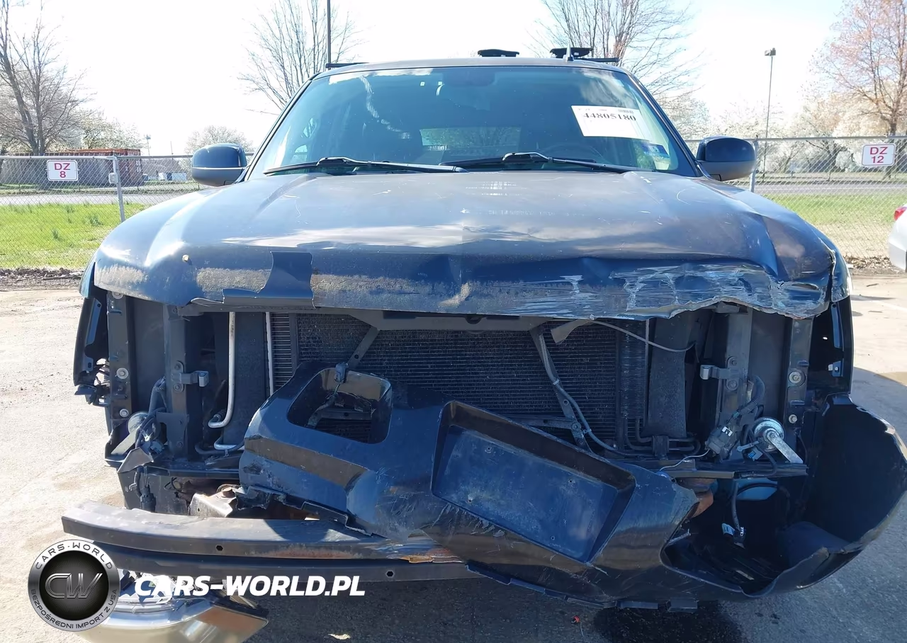 2013 Chevrolet Tahoe Lt VIN:1GNSKBE00DR331256 - 12