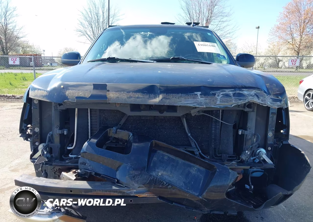 2013 Chevrolet Tahoe Lt VIN:1GNSKBE00DR331256 - 6