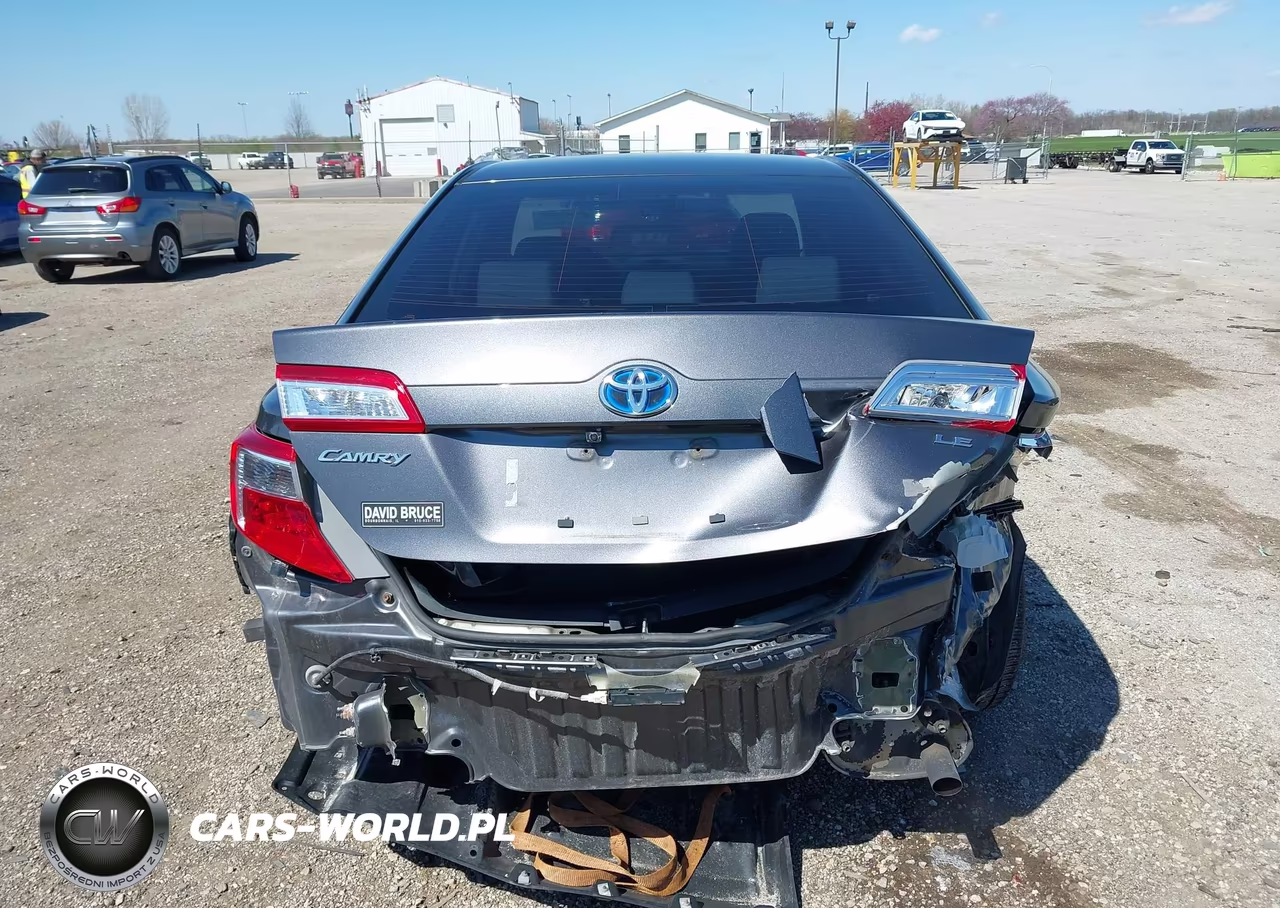 2013 Toyota Camry Hybrid Le VIN:4T1BD1FK8DU085773 - 17