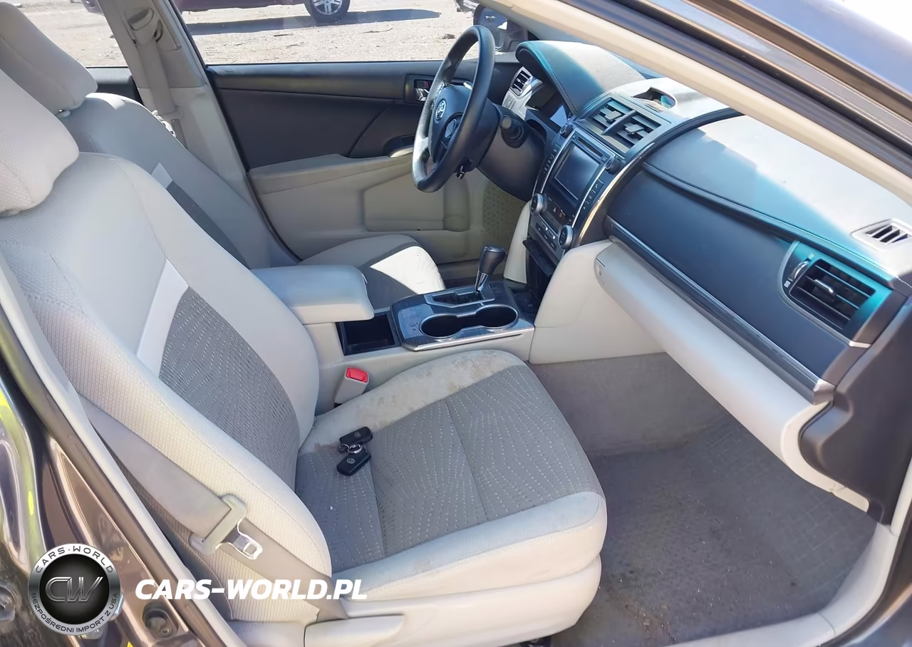 2013 Toyota Camry Hybrid Le VIN:4T1BD1FK8DU085773 - 5