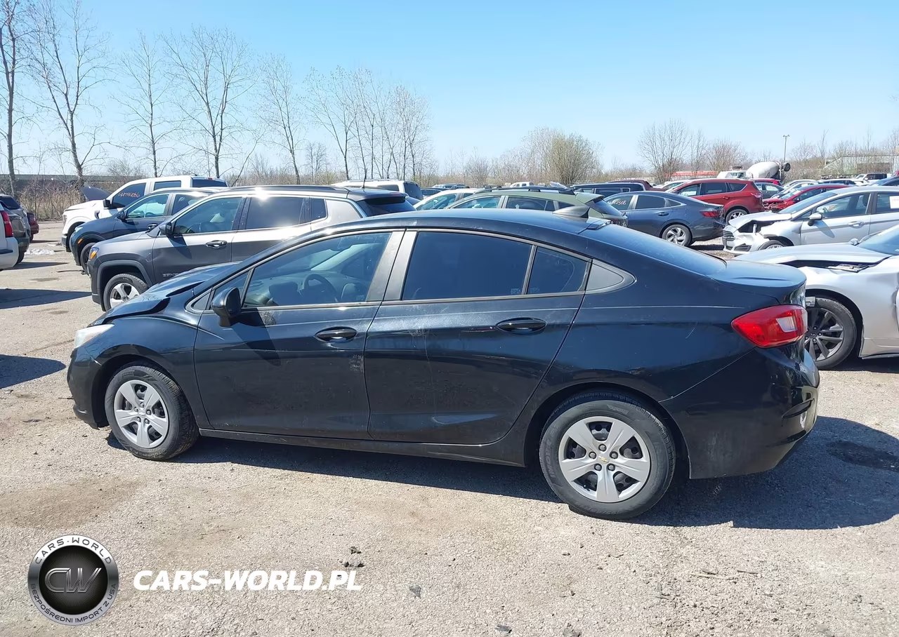 2018 Chevrolet Cruze Ls Auto VIN:1G1BC5SM7J7136981 - 14