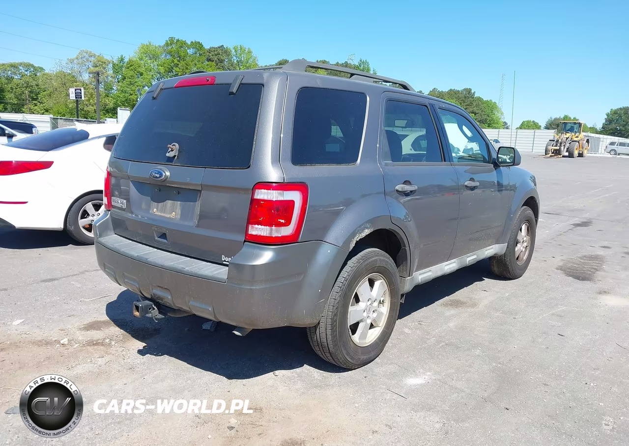 2010 Ford Escape Xlt VIN:1FMCU0D7XAKA11369 - 4