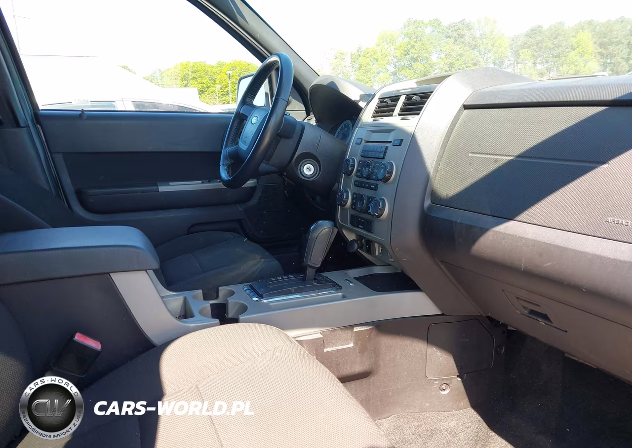 2010 Ford Escape Xlt VIN:1FMCU0D7XAKA11369 - 5