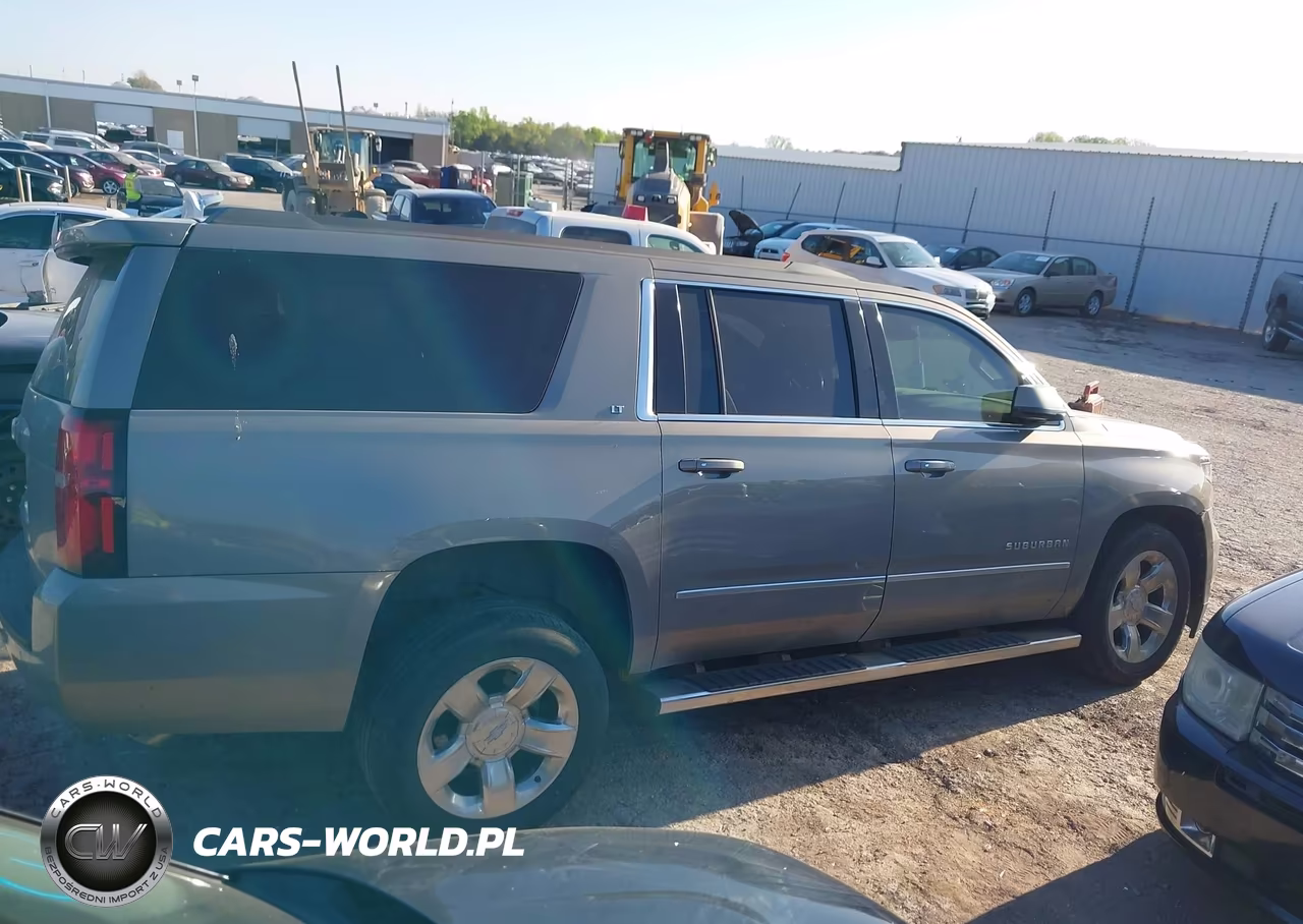 2019 Chevrolet Suburban Lt VIN:1GNSKHKC9KR129756 - 14