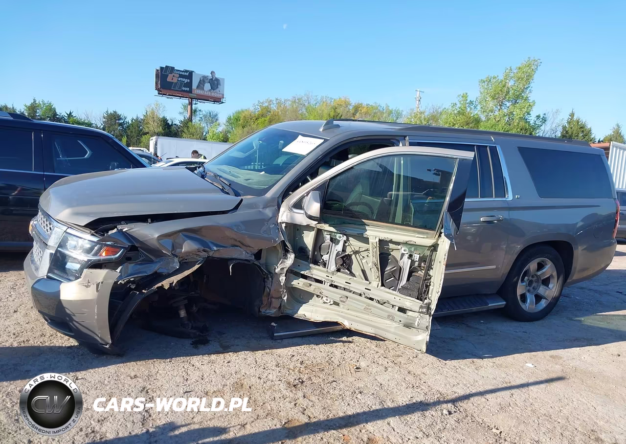 2019 Chevrolet Suburban Lt VIN:1GNSKHKC9KR129756 - 15
