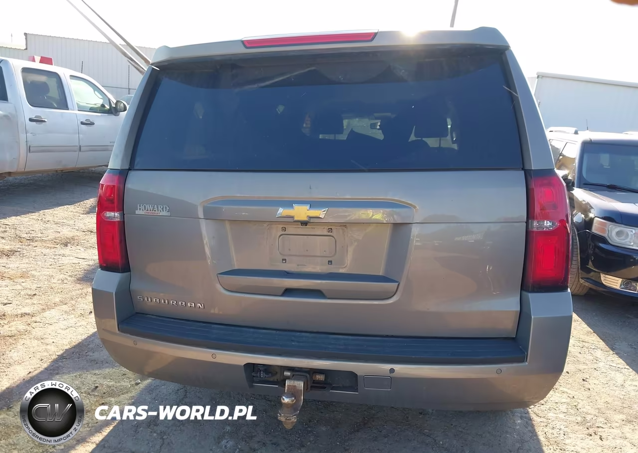 2019 Chevrolet Suburban Lt VIN:1GNSKHKC9KR129756 - 17