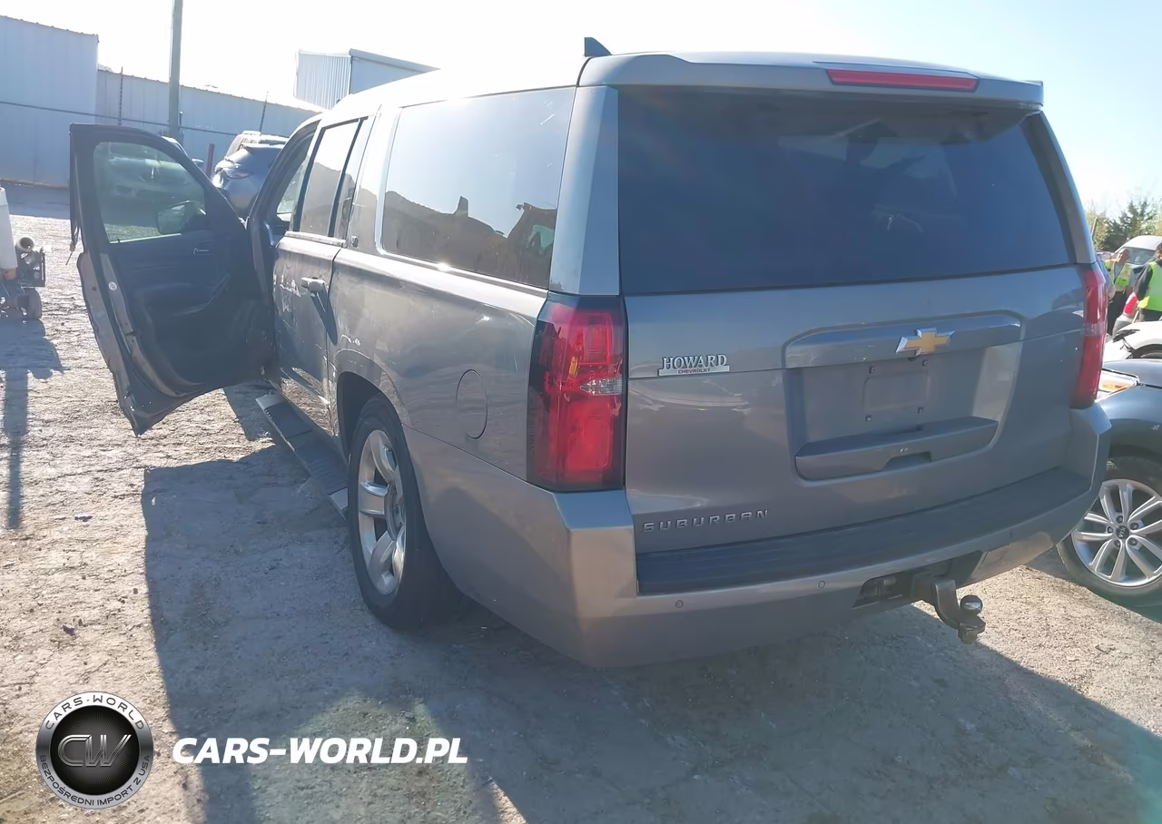2019 Chevrolet Suburban Lt VIN:1GNSKHKC9KR129756 - 3