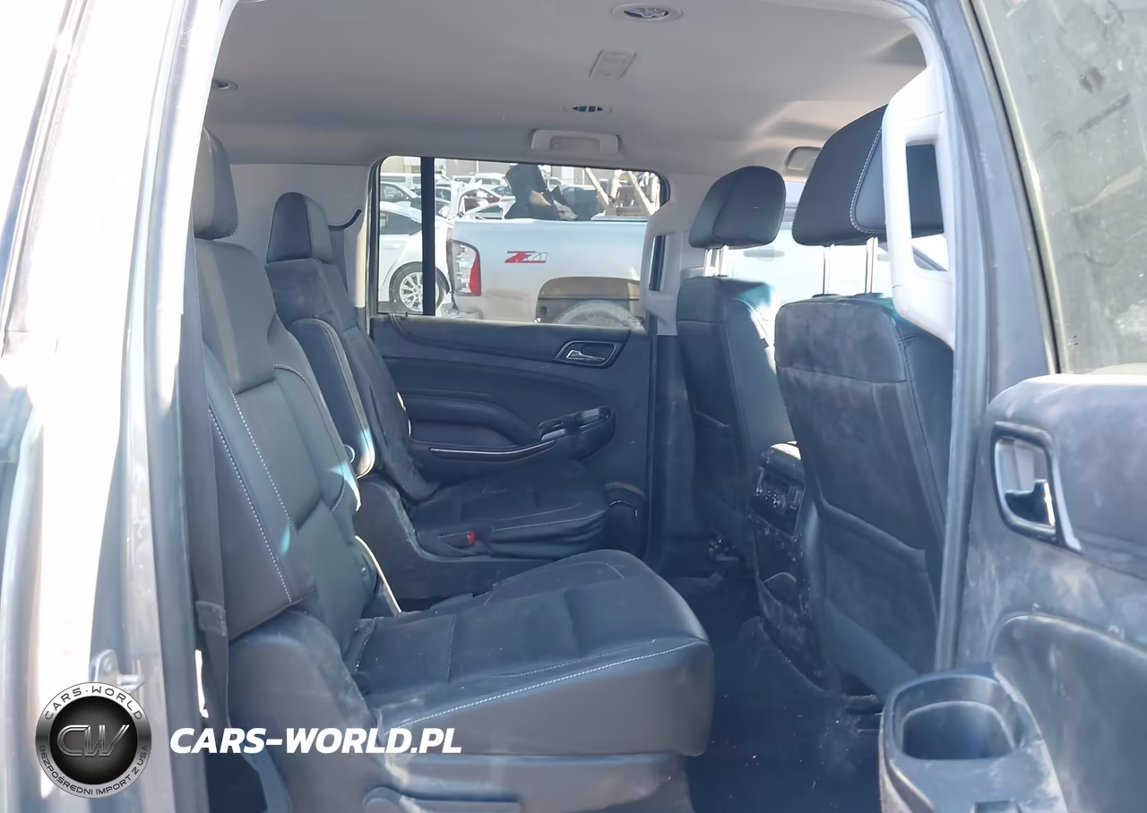 2019 Chevrolet Suburban Lt VIN:1GNSKHKC9KR129756 - 8