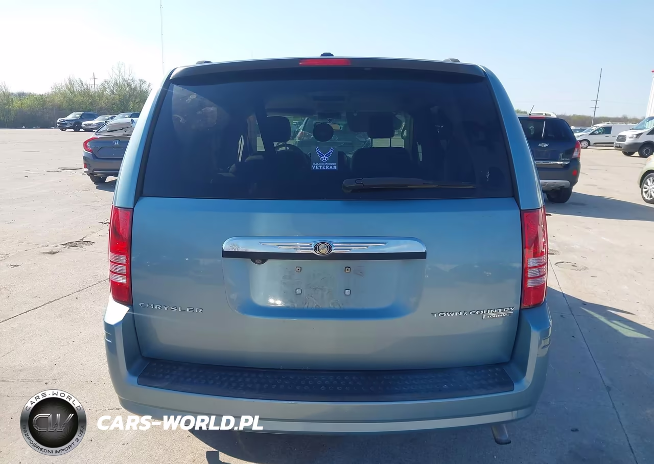 2010 Chrysler Town & Country Touring VIN:2A4RR5D18AR141610 - 16