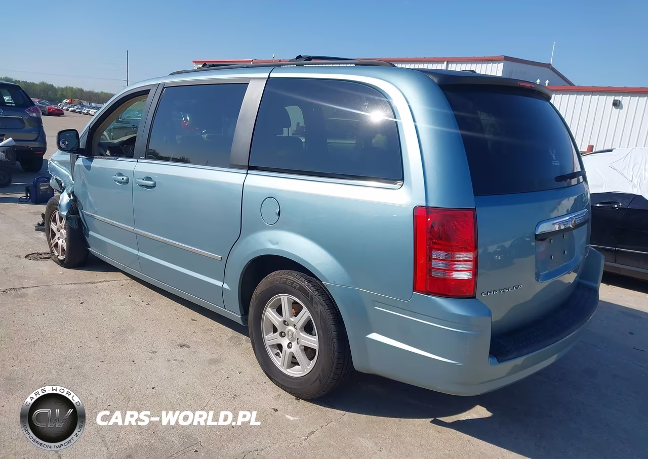 2010 Chrysler Town & Country Touring VIN:2A4RR5D18AR141610 - 3