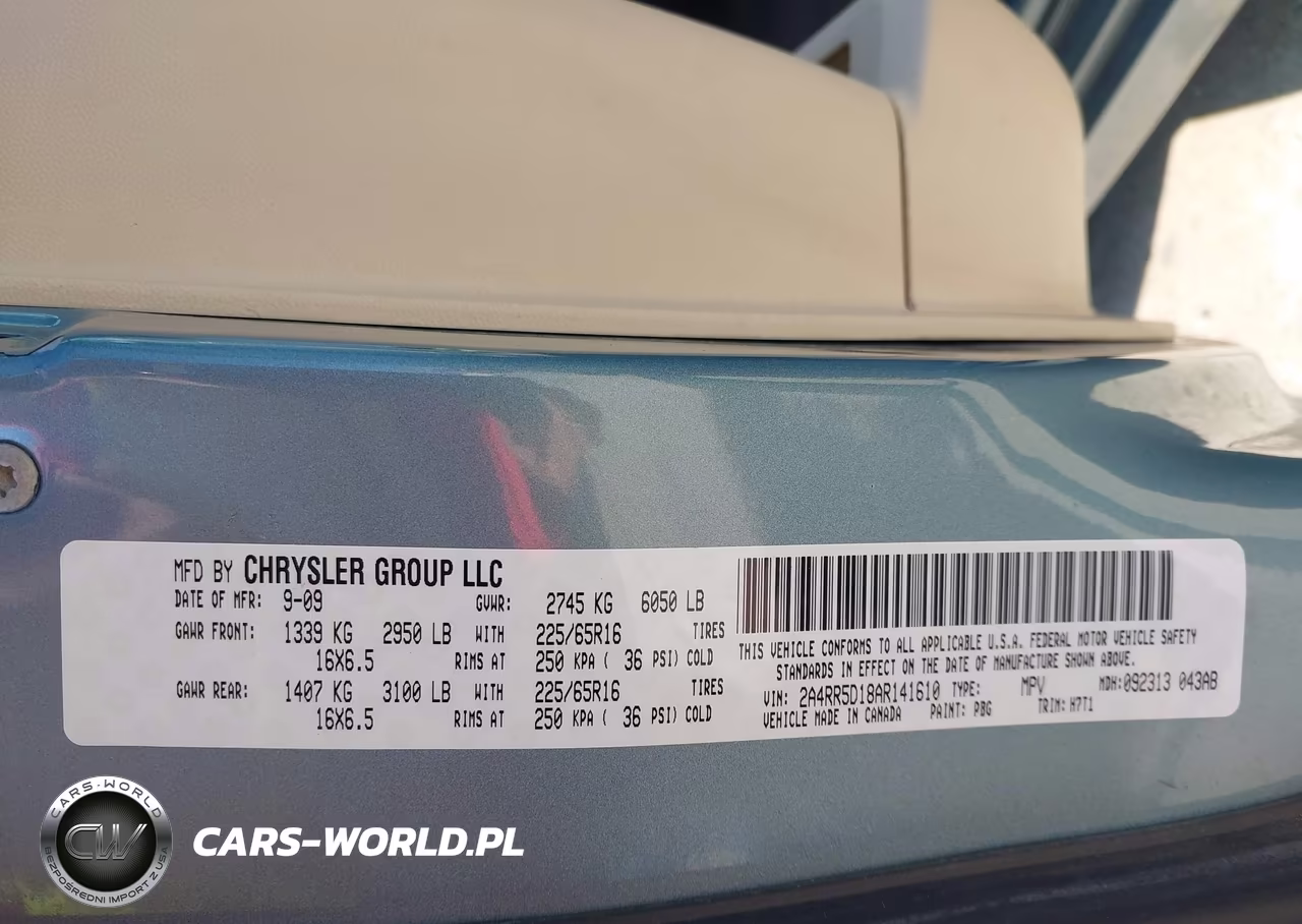 2010 Chrysler Town & Country Touring VIN:2A4RR5D18AR141610 - 9