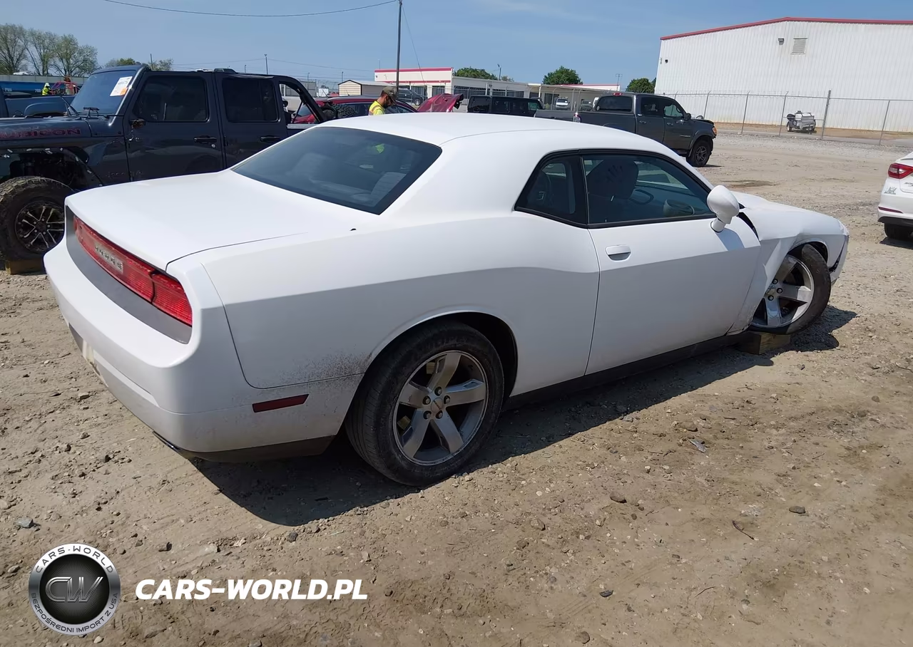 2013 Dodge Challenger Sxt VIN:2C3CDYAG8DH729011 - 4