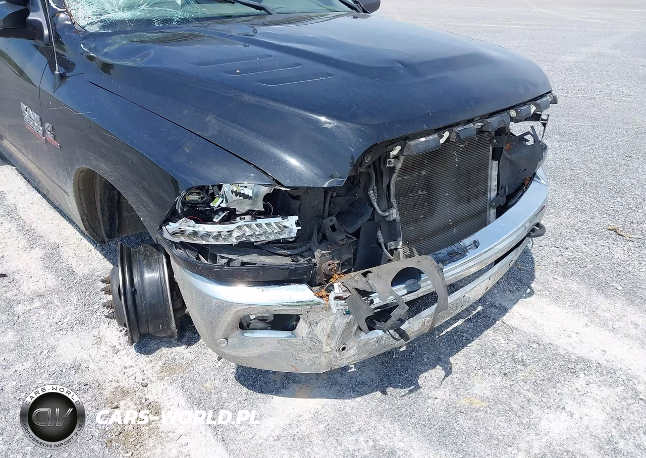 2017 Ram 3500 Laramie VIN:3C63RRMLXHG608764 - 11