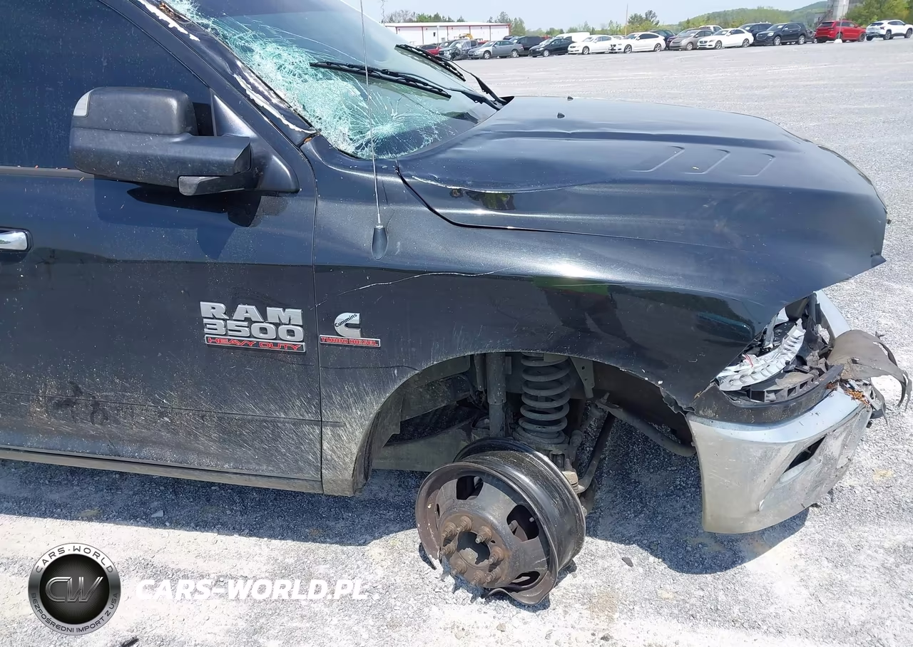 2017 Ram 3500 Laramie VIN:3C63RRMLXHG608764 - 18