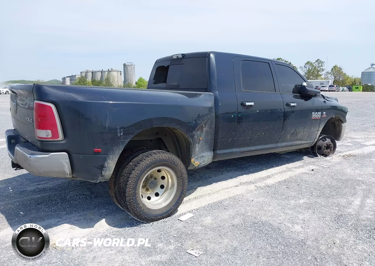 2017 Ram 3500 Laramie VIN:3C63RRMLXHG608764 - 4