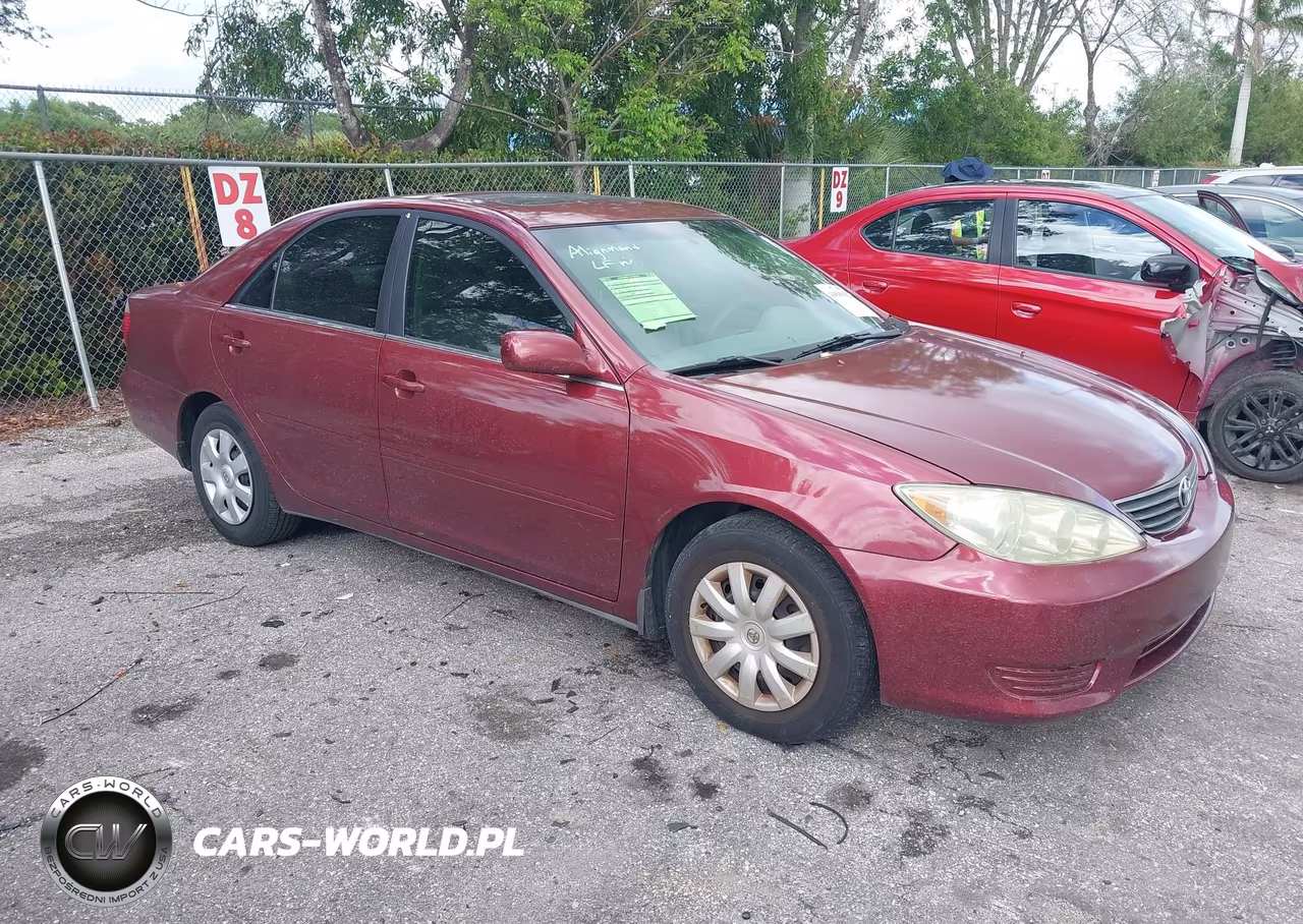 2005 Toyota Camry Le