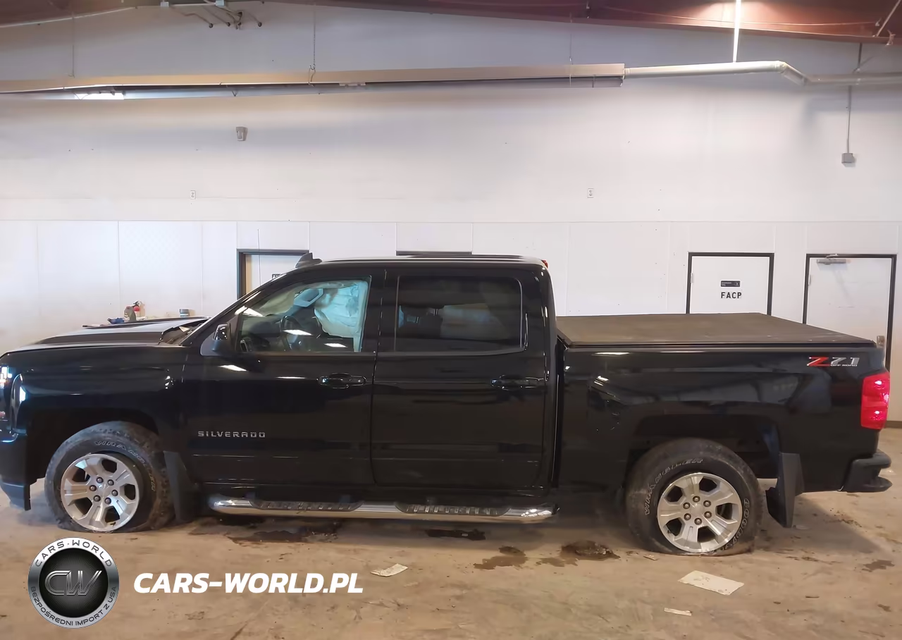 2018 Chevrolet Silverado 1500 2Lt VIN:3GCUKREC7JG473717 - 14
