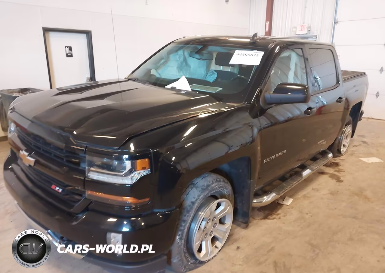 2018 Chevrolet Silverado 1500 2Lt VIN:3GCUKREC7JG473717 - 2