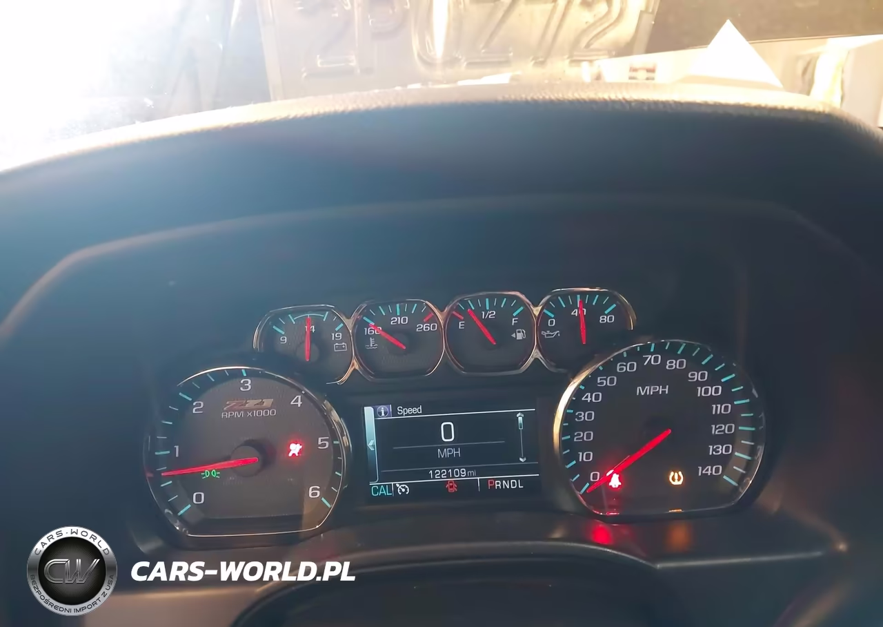 2018 Chevrolet Silverado 1500 2Lt VIN:3GCUKREC7JG473717 - 7