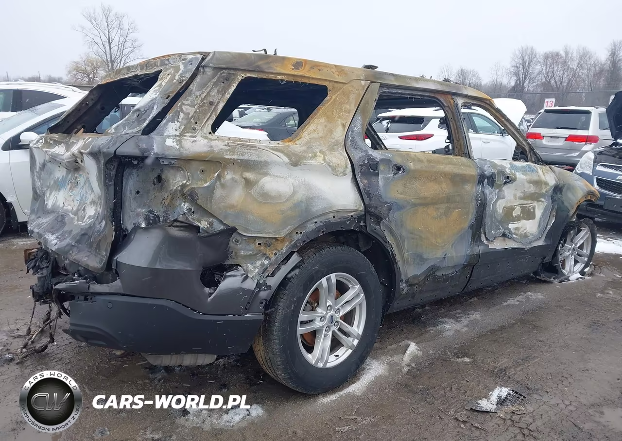 2020 Ford Explorer Xlt VIN:1FMSK8DHXLGA87916 - 4
