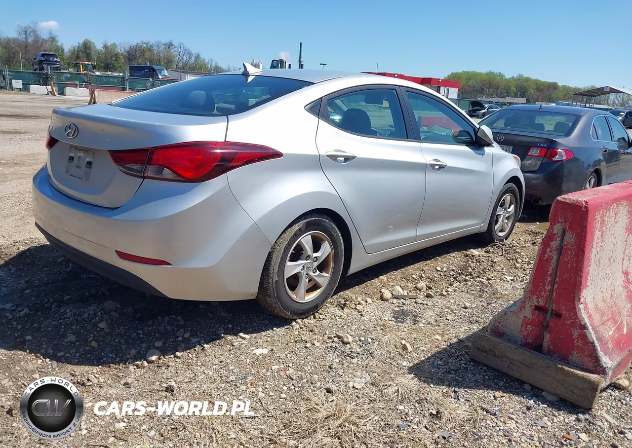 2015 Hyundai Elantra Se VIN:5NPDH4AE1FH559113 - 4