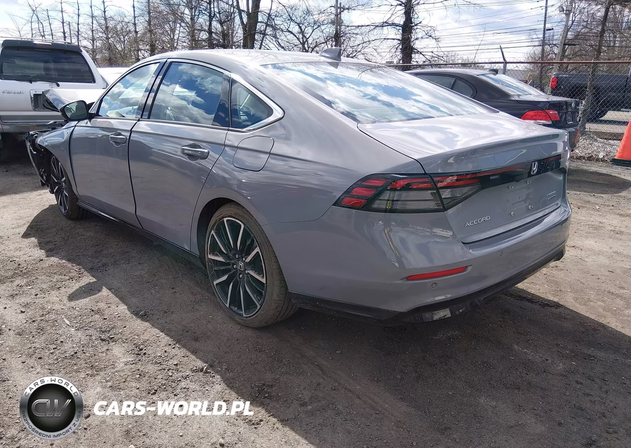 2025 Honda Accord Hybrid Touring VIN:1HGCY2F8XSA083711 - 3