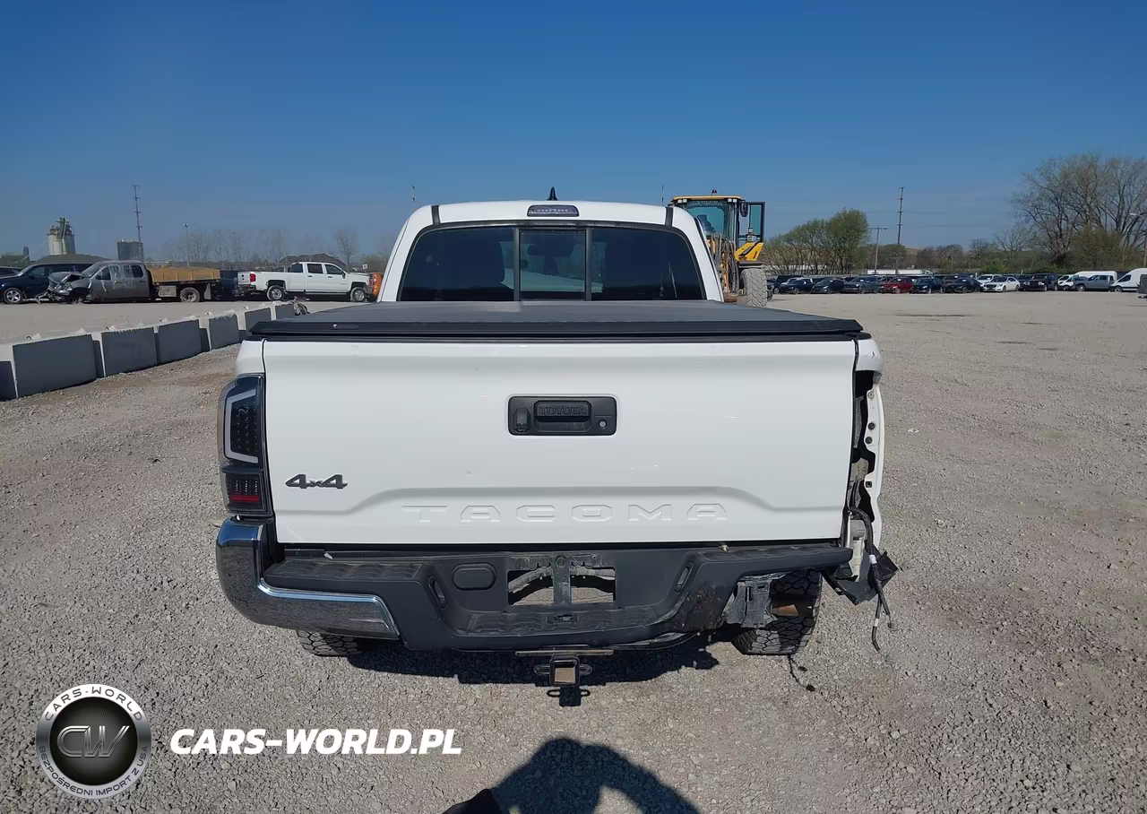 2018 Toyota Tacoma Sr5 VIN:5TFSX5EN0JX061850 - 17