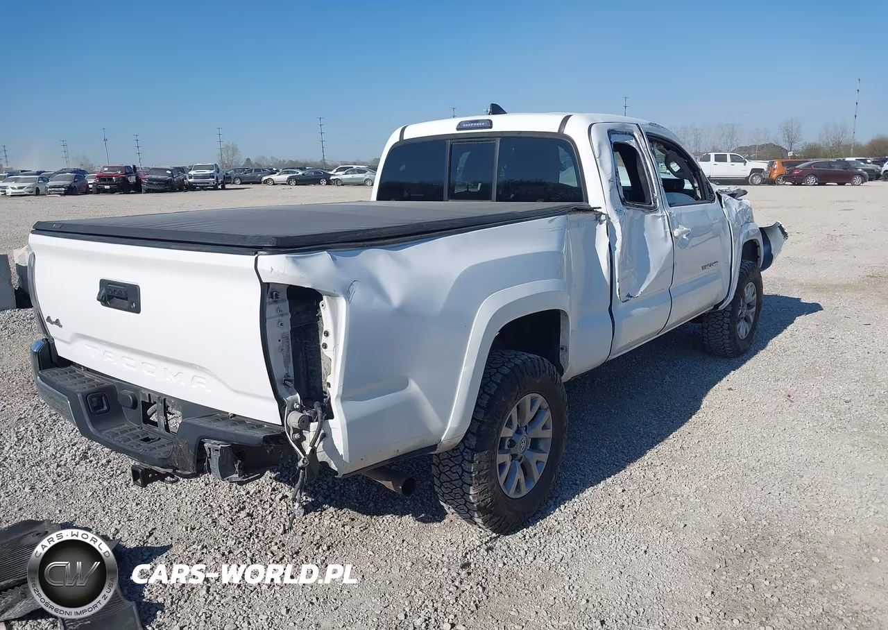 2018 Toyota Tacoma Sr5 VIN:5TFSX5EN0JX061850 - 4