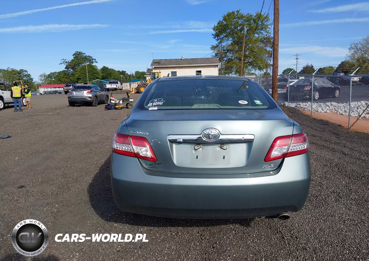 2011 Toyota Camry Xle VIN:4T1BF3EK0BU653311 - 17