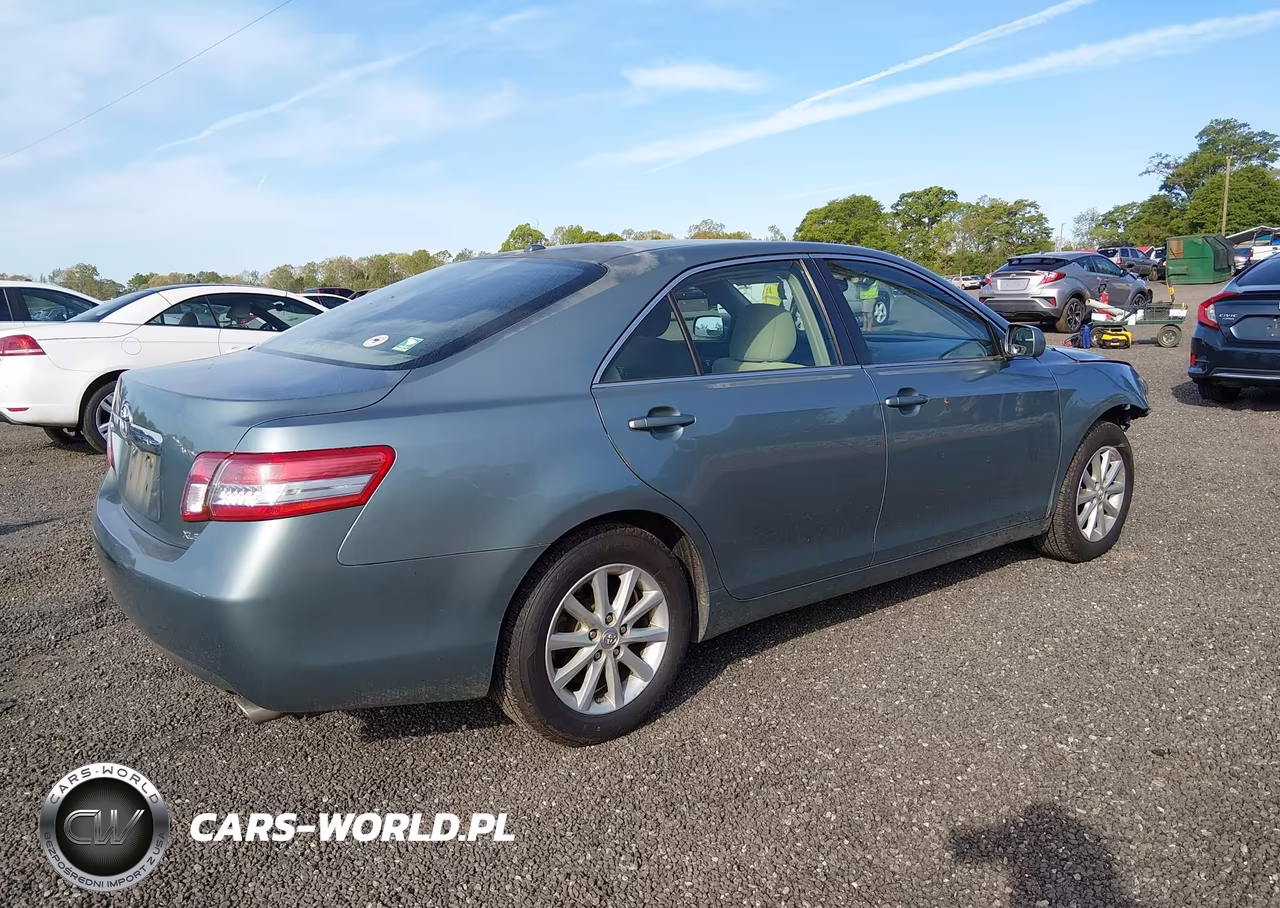 2011 Toyota Camry Xle VIN:4T1BF3EK0BU653311 - 4