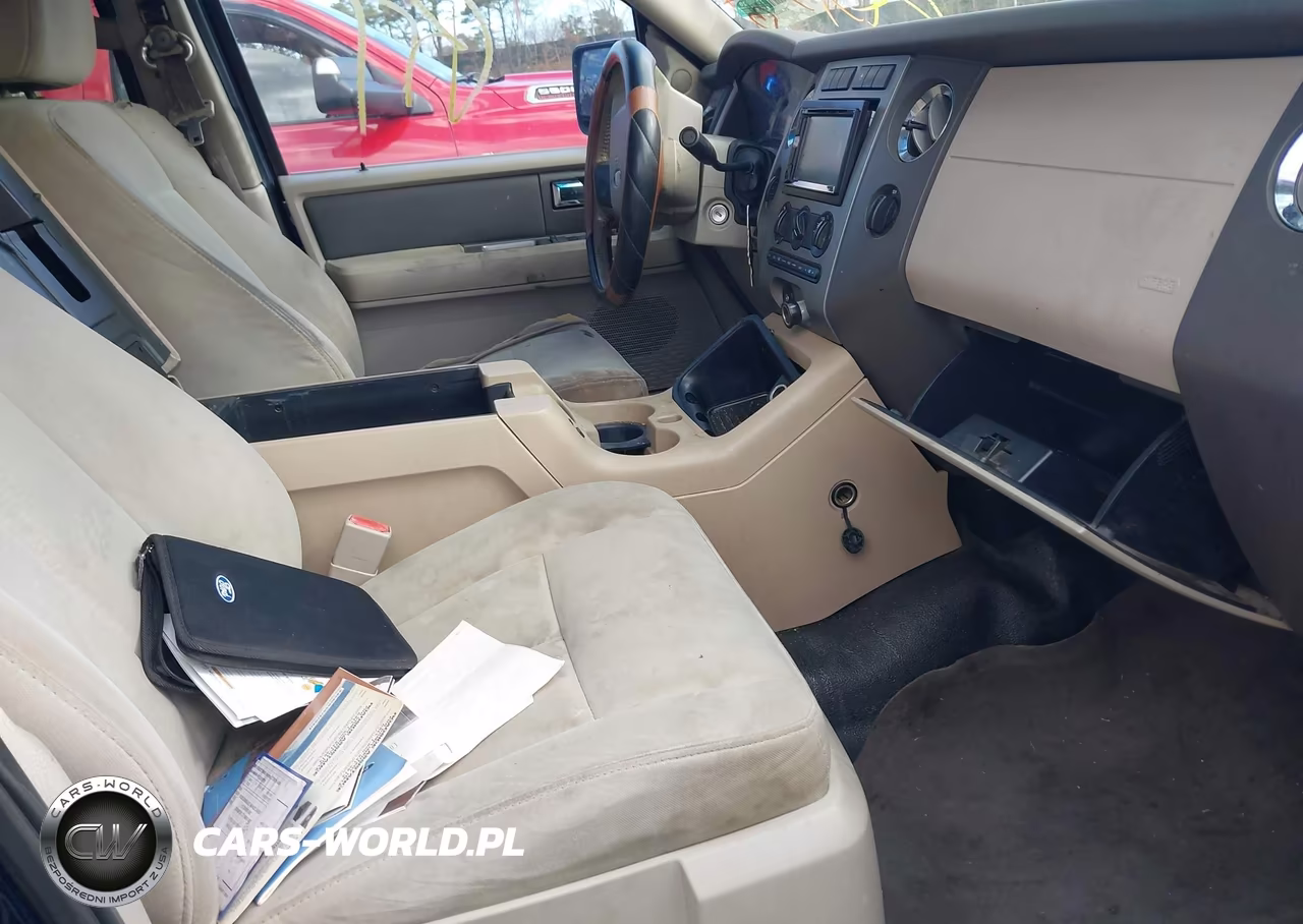 2008 Ford Expedition Xlt VIN:1FMFU165X8LA64320 - 5