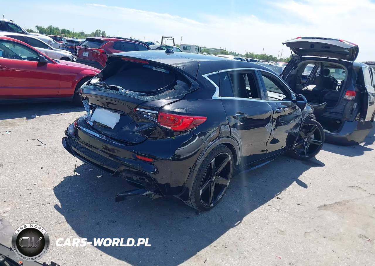 2017 Infiniti Qx30 Sport VIN:SJKCH5CP4HA021089 - 4