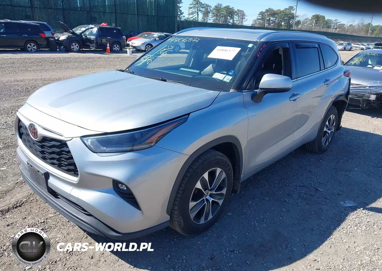 2021 Toyota Highlander Xle VIN:5TDGZRBH1MS151279 - 2