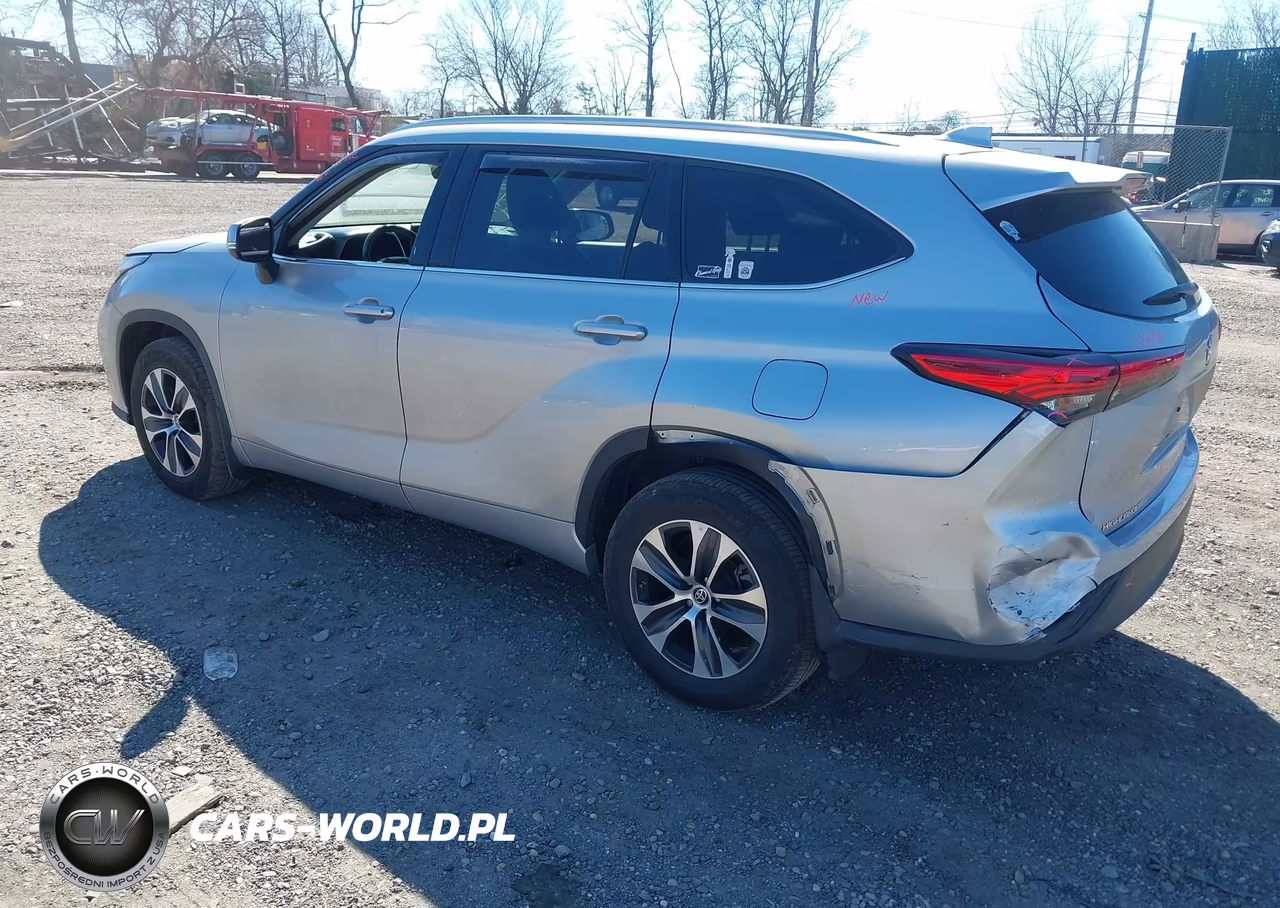 2021 Toyota Highlander Xle VIN:5TDGZRBH1MS151279 - 3